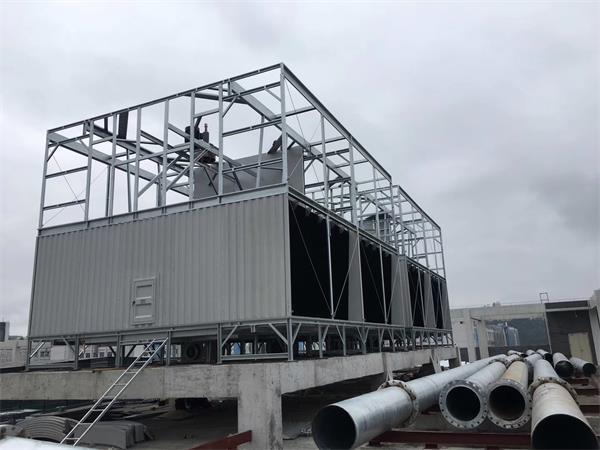 冷卻塔利用空氣與水接觸來冷卻水的裝置,冷卻塔空氣流動方向