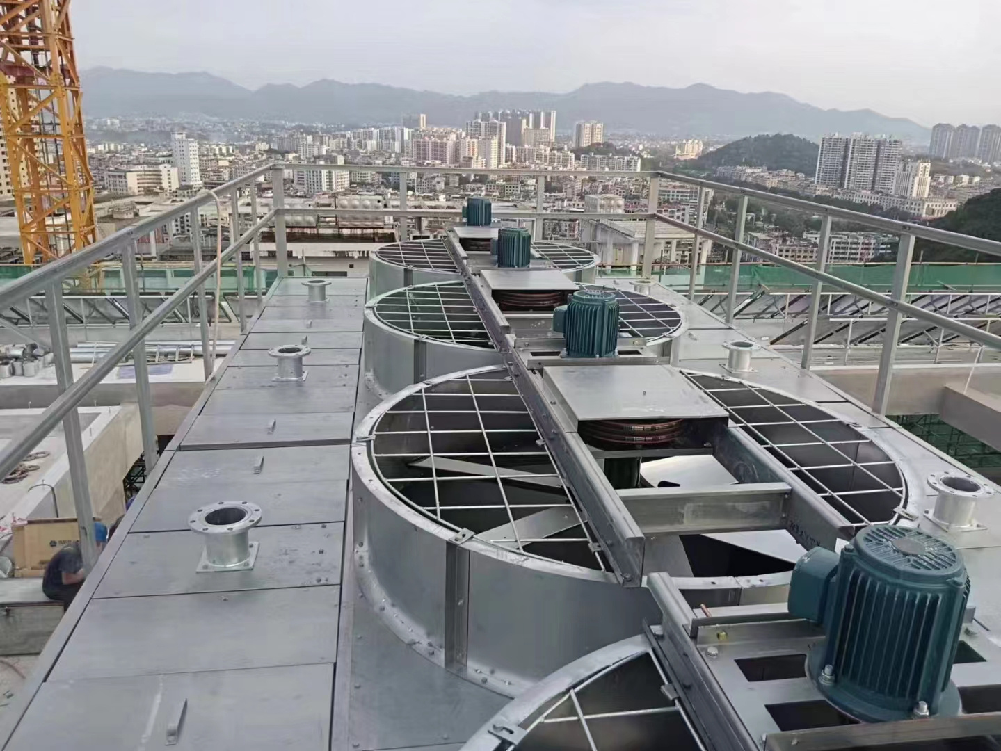 東莞冷卻塔廠家淺析冷卻塔填料堵塞的解決方法,東莞明新冷卻塔