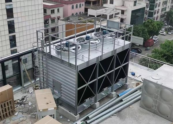 閉式冷卻塔在過(guò)渡季節(jié)如何正確使用,閉式冷卻塔廠家